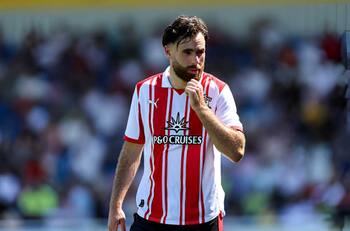 Todo mal para Ben Brereton: borrado antes del debut oficial