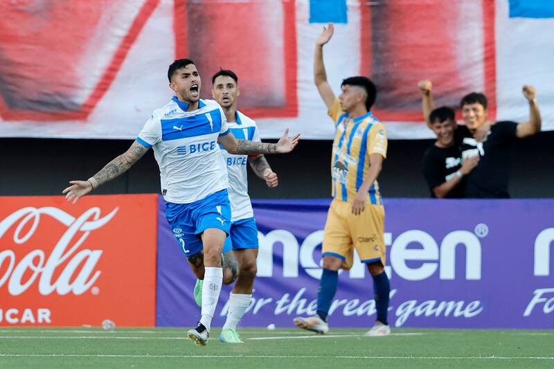 Los Cruzados vencieron en el inicio de la Copa Chile.