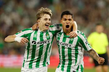 Betis de Pellegrini golea y sube a puestos de Champions League