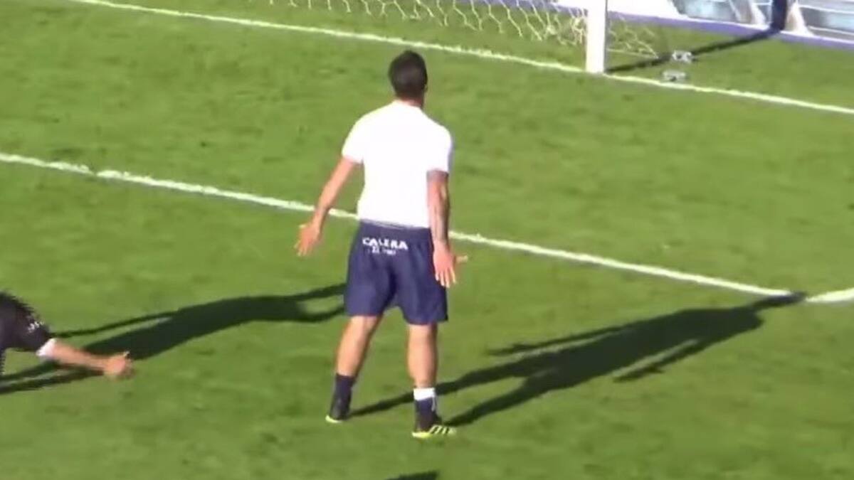 El gordo Fabbiani llegó a los 100 goles con enorme remate de mediocampo
