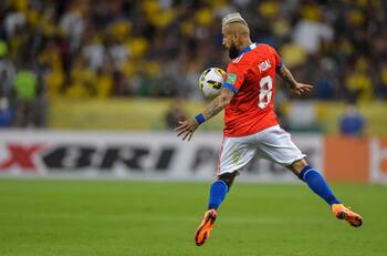 El paso por Maracaná que acerca a Arturo Vidal al Flamengo: Brasileños lo llenaron de elogios
