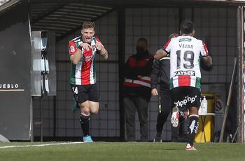 Hinchas de la UC se lamentan por el buen momento de Bruno Barticciotto en Palestino: "No debió irse"