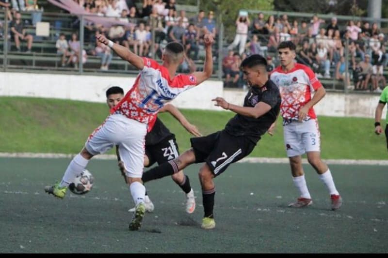 Santiago City tiene un pie y medio en la fase dos. Crédito: @sancityfc.