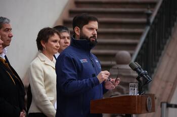 Presidente Gabriel Boric anuncia que no irá a la inauguración de París 2024