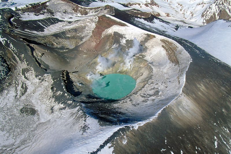 Desarrollan monitoreo de Tupungatito tras sismo en este lugar.
