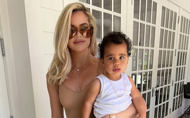 La socialité mostró el rostro de su hijo después de un año de su nacimiento