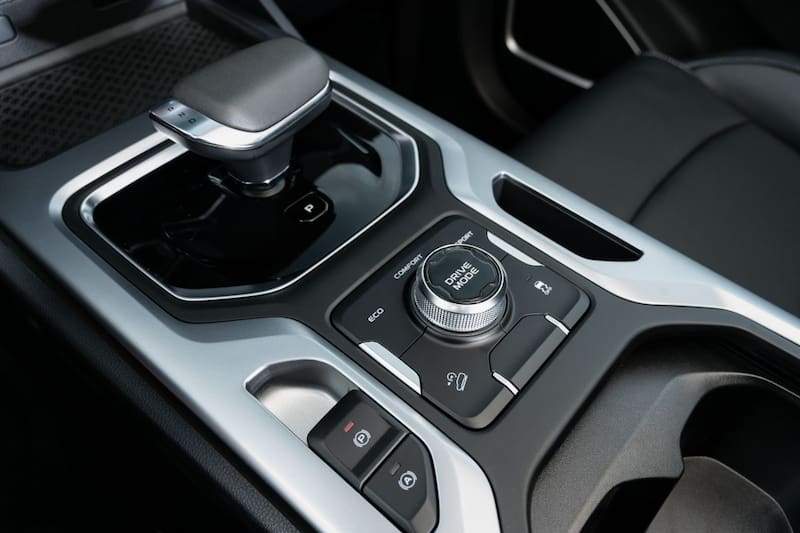 Nueva marca de camionetas eléctricas debuta en Chile