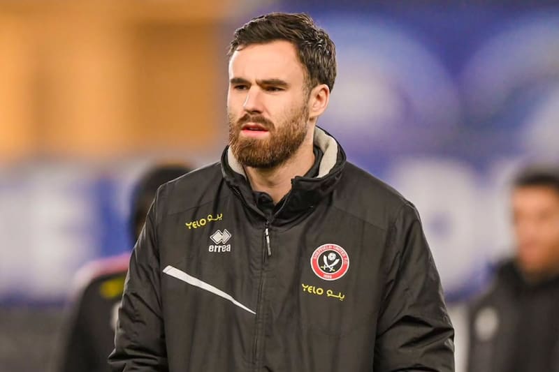 El delantero no la pasa bien por estos días. Su opción de seguir en el Sheffield United se ha dificultado.