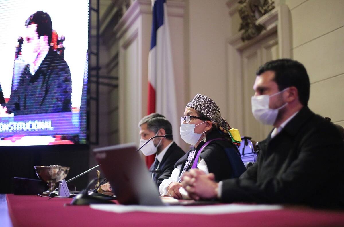¿No más "todes"?: Diputados emplazaron a Convención Constitucional para evitar lenguaje inclusivo en las sesiones