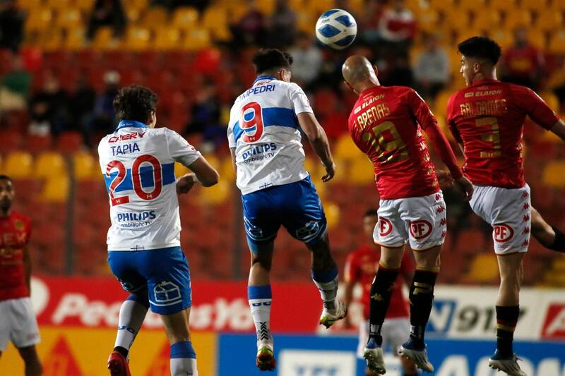Universidad Católica recibe a Unión Española. Foto: Agencia Aton.