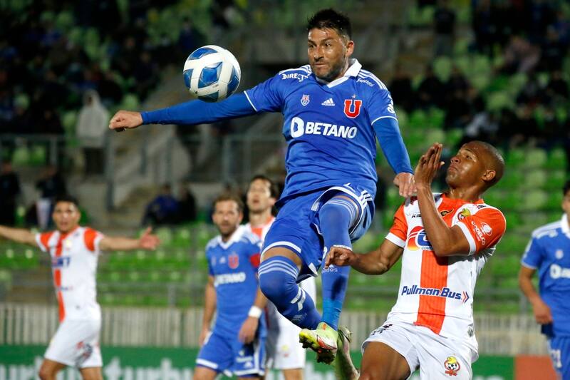 Álvaro Brun jugó en Universidad de Chile durante la temporada 2022.