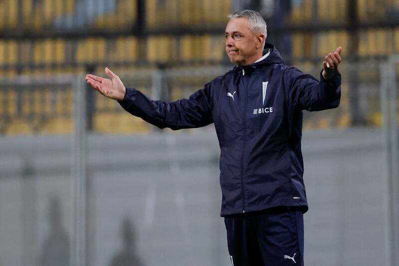 , entrenador de Universidad Católica. Foto: Agencia Aton.