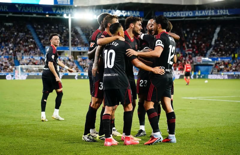 Anotó su primer gol con Sevilla frente a Alavés.