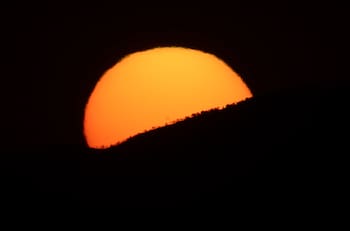 Emiten advertencia por máximas extremas de hasta 36°C en cinco regiones de Chile para la próxima semana