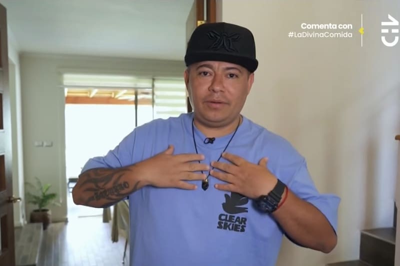 El cantante fue el último anfitrión en recibir a sus invitados y mostrar su casa en el reciente capítulo de "La Divina Comida".