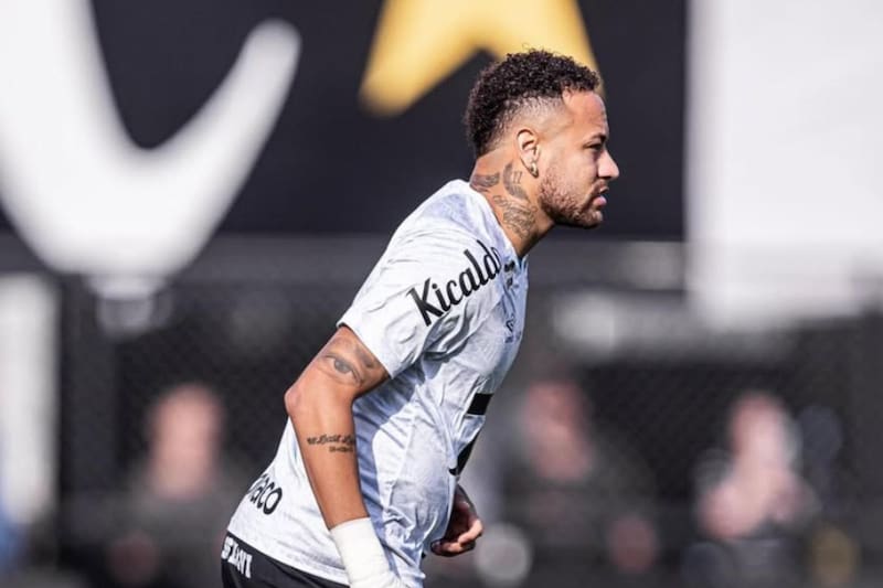 anuncia su renovación con el Santos.