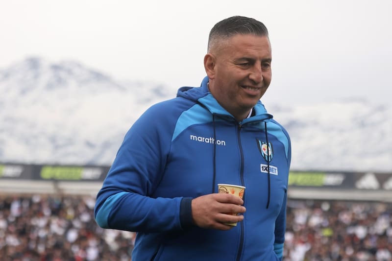 . El entrenador de Huachipato. Foto: Agencia Aton.
