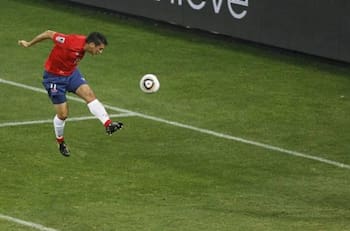 A una década revive el golazo de Mark González ante Suiza en Sudáfrica 2010