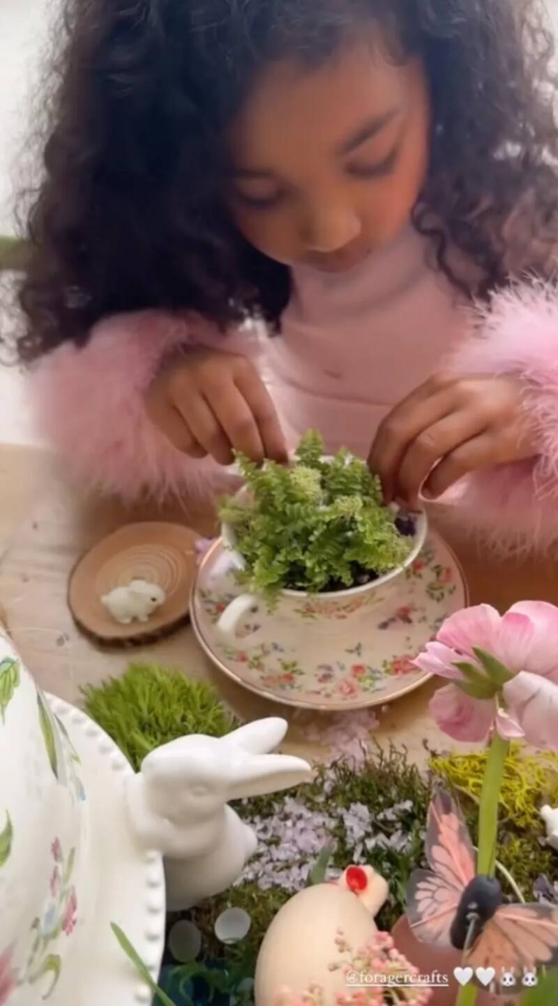 Niños de la familia Kardashian-Jenner disfrutaron de actividades en Pascua de Resurrección.