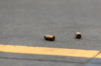 Por una "bala loca": Niña de 13 años murió luego de ser baleada en la cabeza