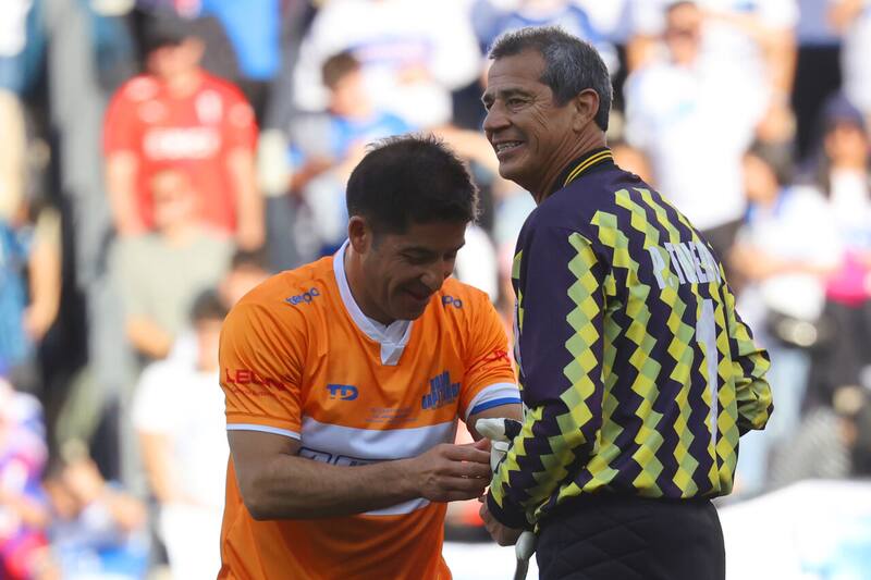 Alentador nuevo parte médico tras sufrir un infarto en el Claro Arena. Foto: Aton.