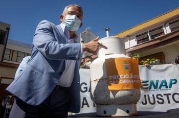 ¿Fin al gas popular?: Contraloría advierte que municipalidades no tienen facultades para vender gas