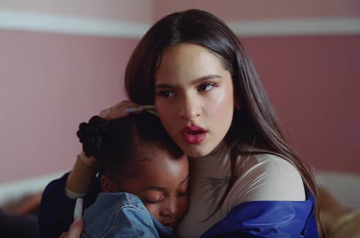 Otra vez no se le entiende la letra a Rosalía ¿Qué dice en su nueva canción?