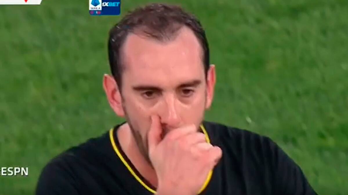 El enojo de Godín tras ser reemplazado por Alexis Sanchez en la derrota de Inter