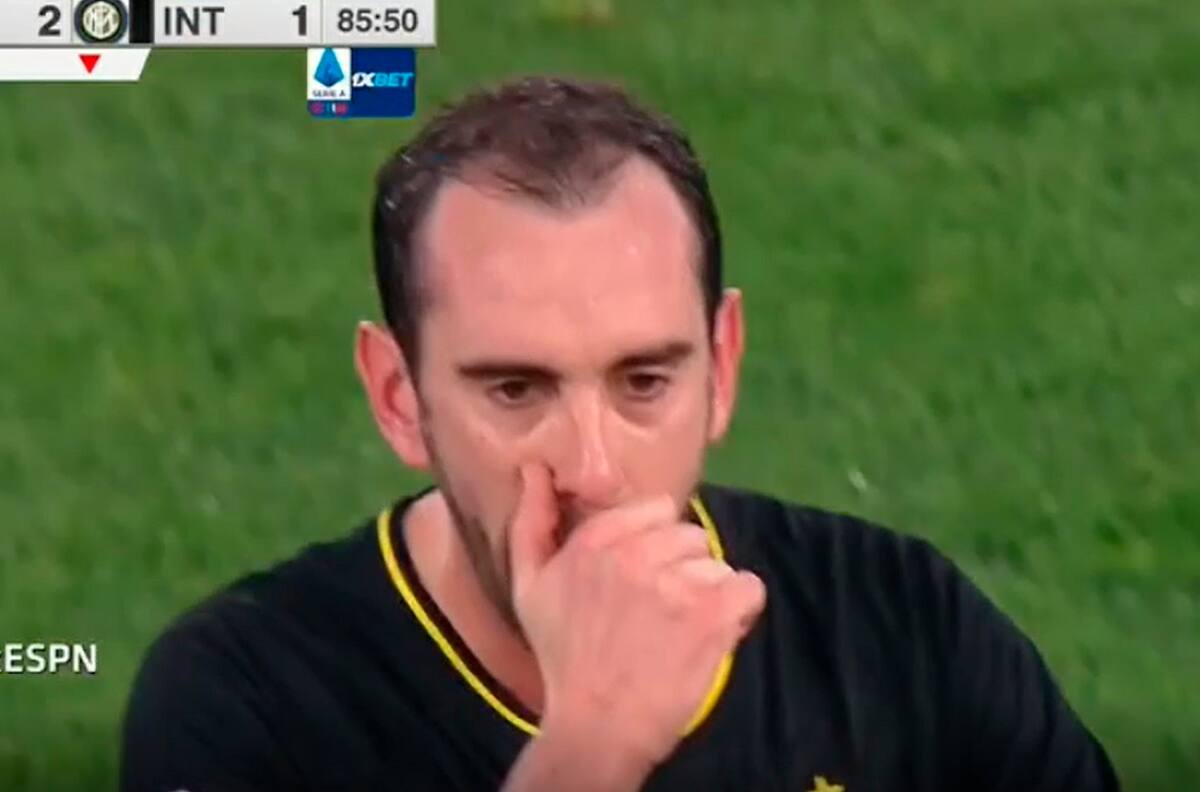 El enojo de Godín tras ser reemplazado por Alexis Sanchez en la derrota de Inter