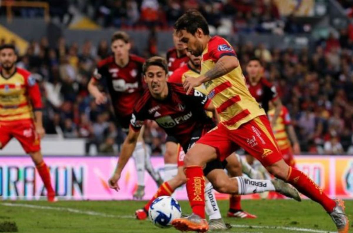 Jorge Valdivia ilumina al Morelia y arma la jugada del tanto del Monarca ante Tijuana