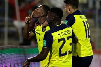 VIDEO | La tocada de oreja de Ecuador a Chile tras el fallo de la FIFA por caso Byron Castillo