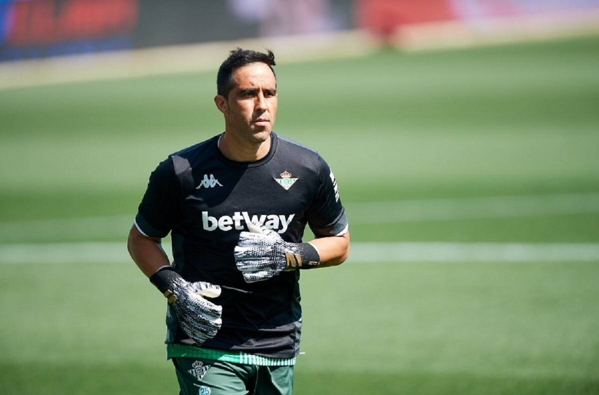 Así reaccionaron en España ante posible regreso de Claudio Bravo a Colo Colo