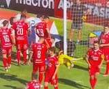 VIDEO | El fuerte choque que dejó sangrando a Nicola Pérez en el partido de Ñublense ante Deportes Limache