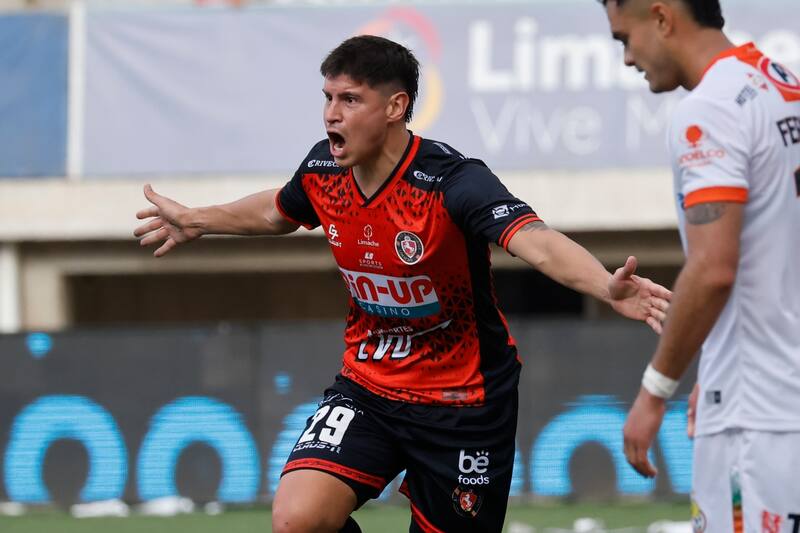 El delantero argentino lleva siete goles en nueve partidos con Limache