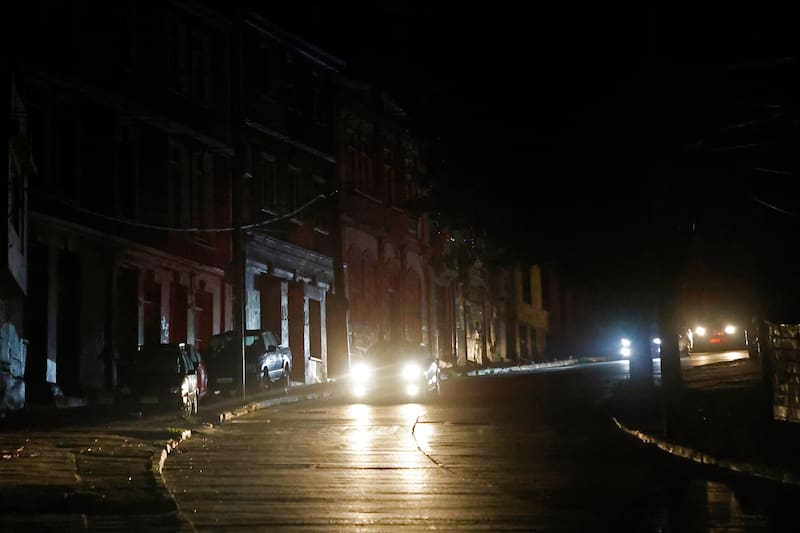 21 mil hogares están sin suministro de luz según la SEC. Foto: Agencia Aton.