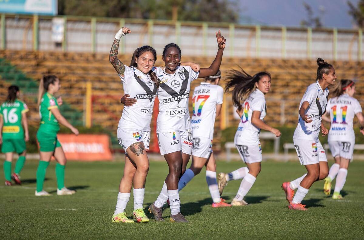 Goleadora de Santiago Morning se va a la Primera División de Brasil