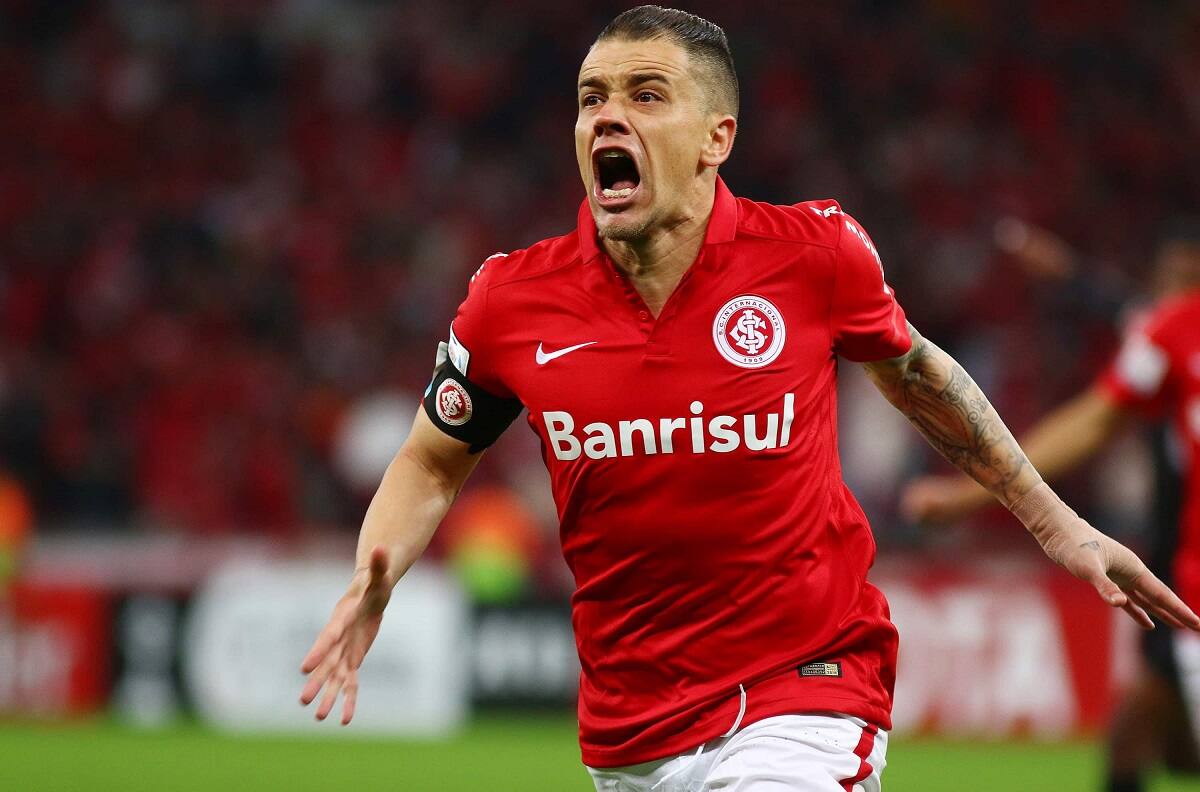 Andrés D'Alessandro confesó por qué siente la "obligación" de seguir jugando