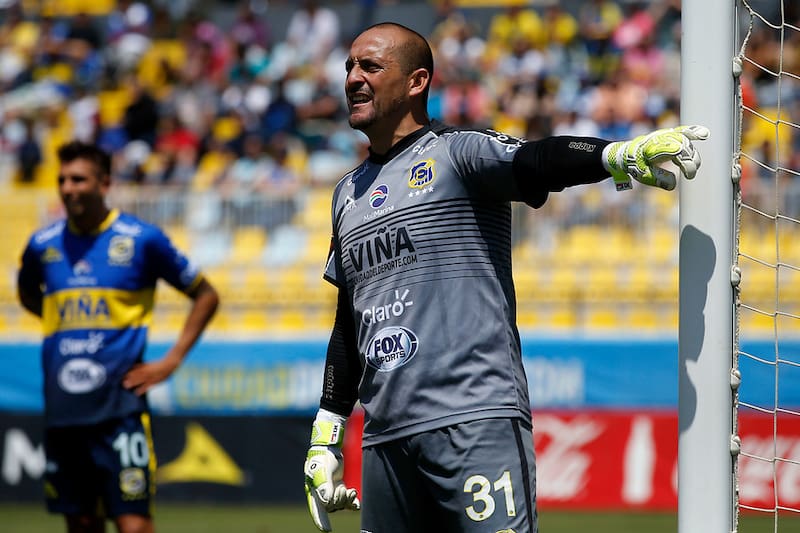 El exfutbolista será el nuevo DT de Deportes Linares.