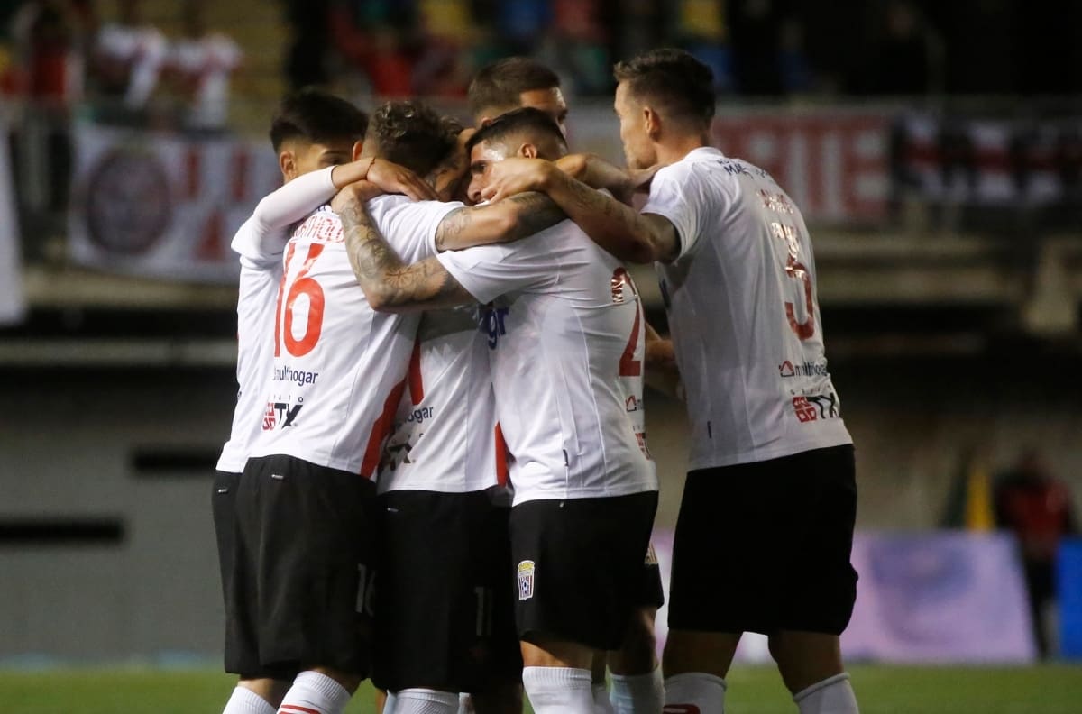 Se lo pelean la U y Ñublense: Curicó Unido le da ultimátum a una de sus figuras para decidir su futuro