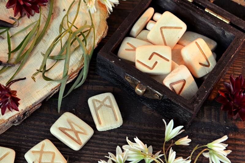 ¿Qué consejo tienen para ti las Runas Nórdicas?