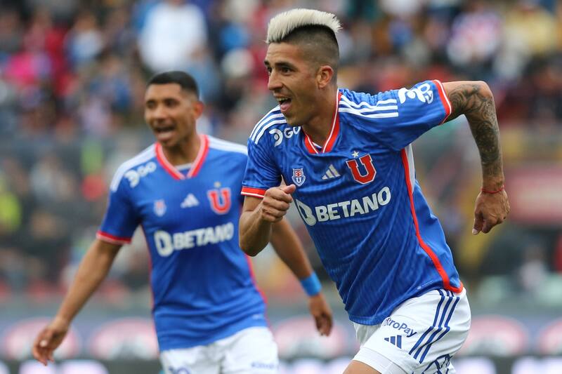 y Cristián Palacios liderarán el ataque azul. Foto: Agencia Aton.