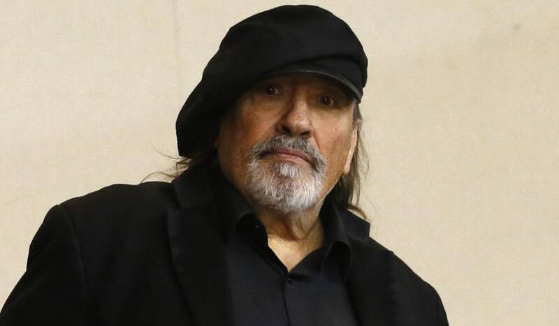 El artista se mantiene internado en la clínica.