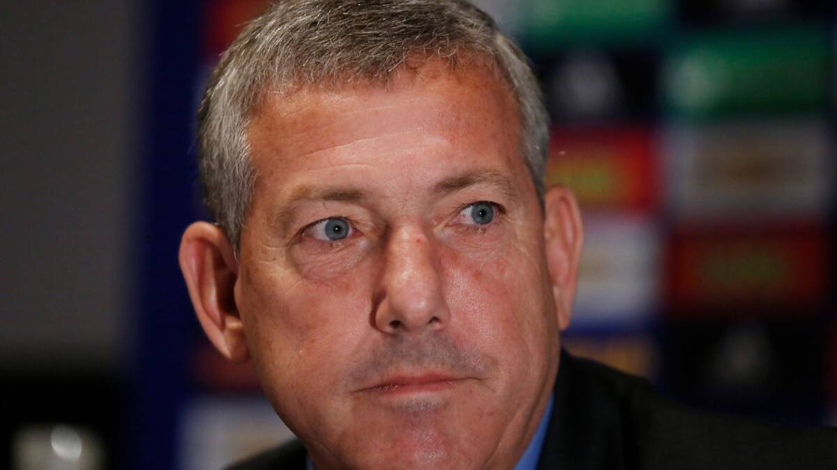 Todos afuera menos uno: El directivo que se mantendrá en la U tras venta de acciones de Heller