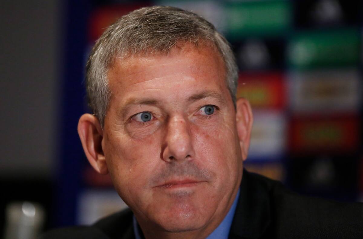 Todos afuera menos uno: El directivo que se mantendrá en la U tras venta de acciones de Heller