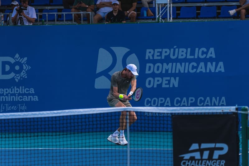 El tenista chileno no logra encontrar su mejor versión y en España tendrá una nueva oportunidad. Foto: Agencia EFE.