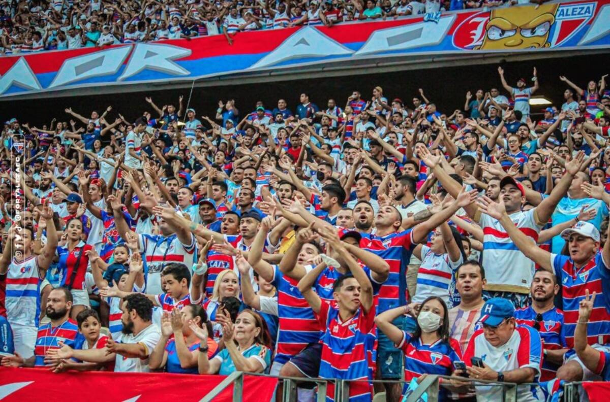 VIDEO| No pueden contra Colo Colo: Así alentó la imponente hinchada de Fortaleza ante el Cacique