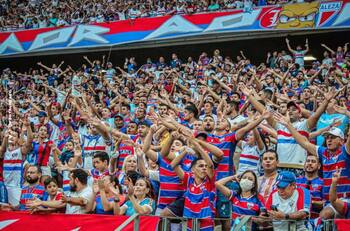 VIDEO| No pueden contra Colo Colo: Así alentó la imponente hinchada de Fortaleza ante el Cacique