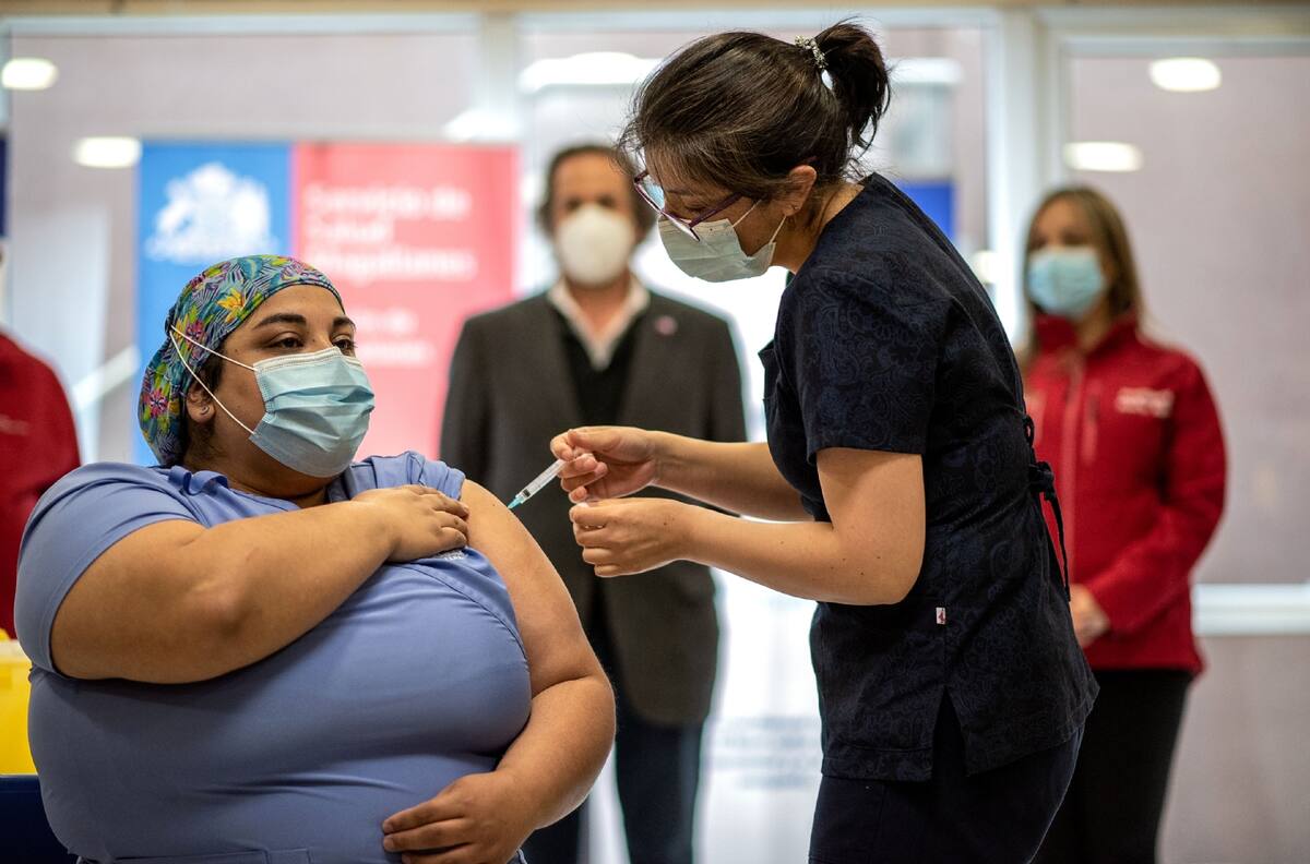 Más de 5 mil trabajadores de salud han sido vacunadas contra el COVID-19