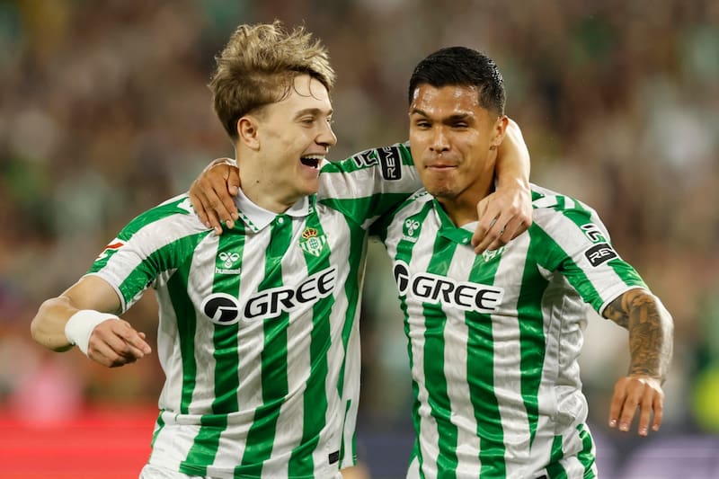 busca la final de la Conference League. Foto: EFE.