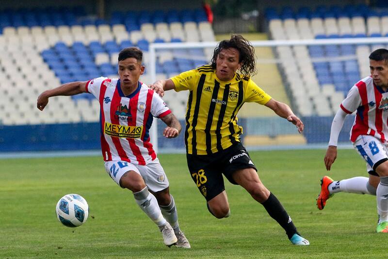 El "Puyol del Desierto" vive un gran momento en Fernández Vial, donde busca convertirse en referente con su rendimiento.